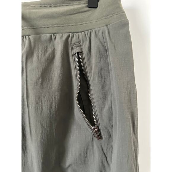 Athleta Trekkie North Jogger in Olive Green size 6 - Picture 5 of 10